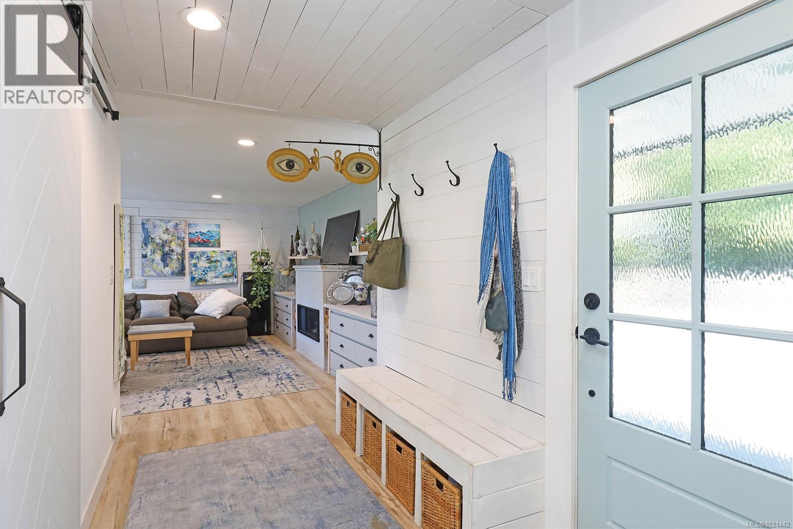 7703 Tozer Rd, Fanny Bay