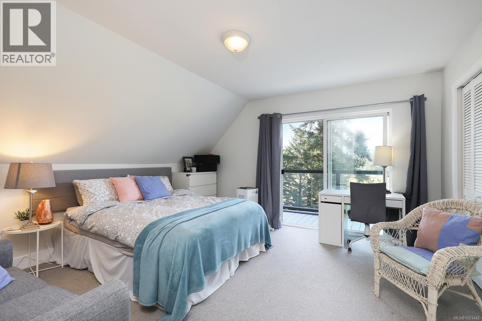 7703 Tozer Rd, Fanny Bay