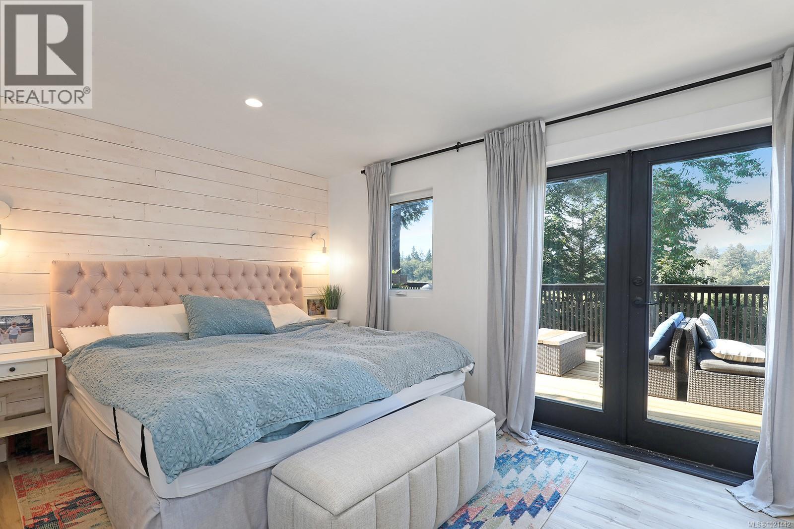 7703 Tozer Rd, Fanny Bay