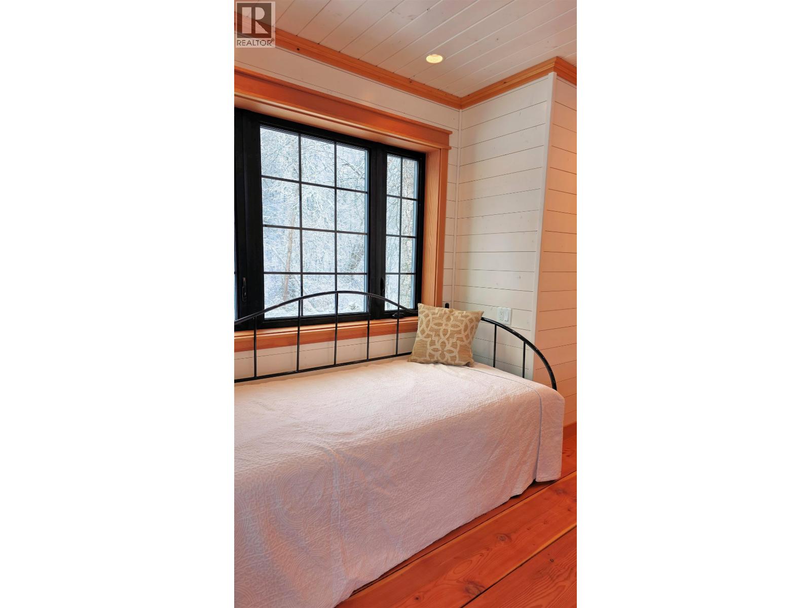 30 SEVENTEEN MILE Road, Hazelton