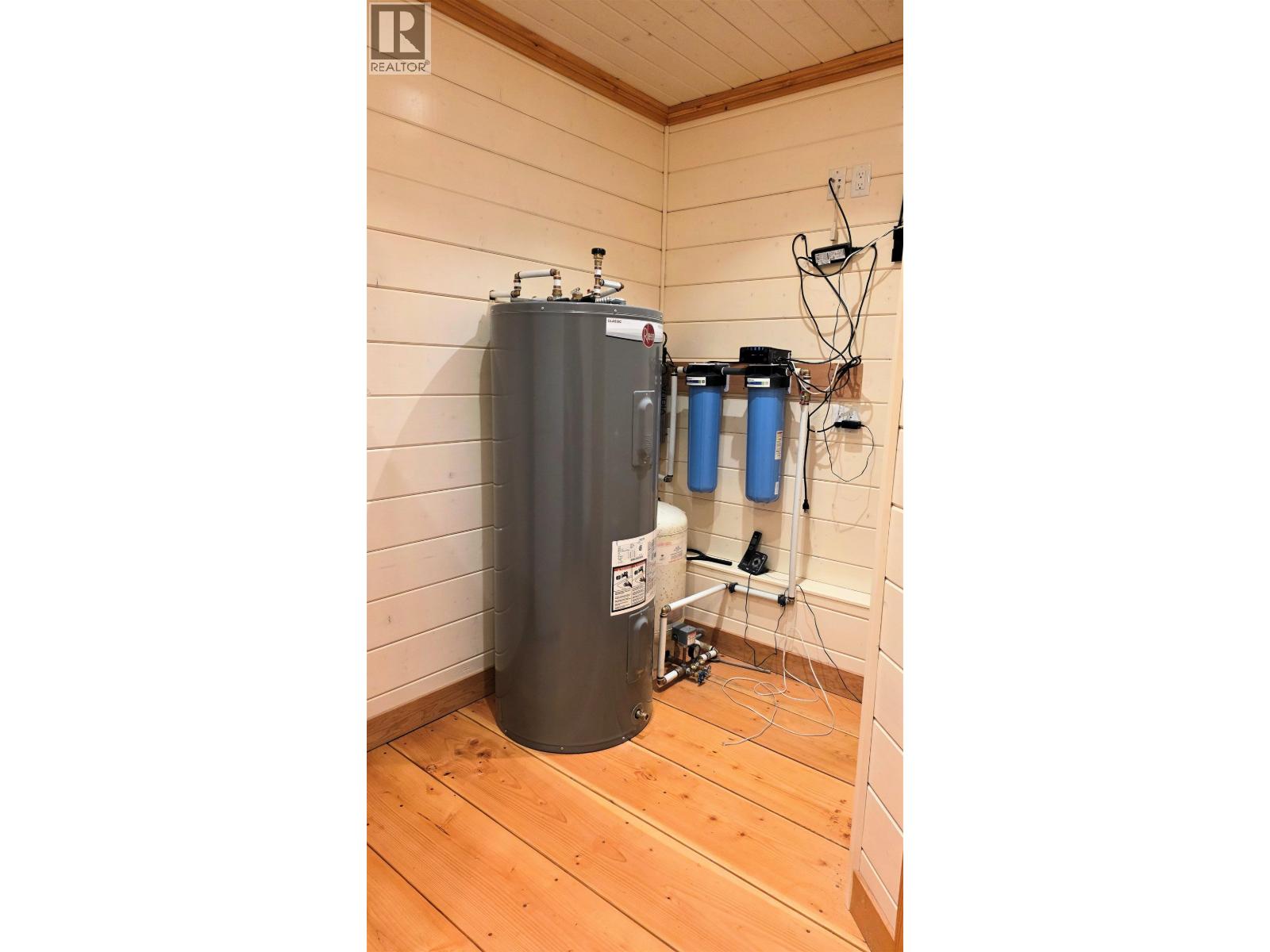 30 SEVENTEEN MILE Road, Hazelton