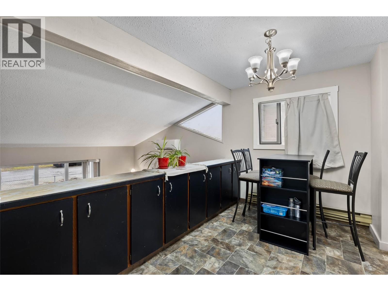 1026 HILLSIDE Avenue - 4