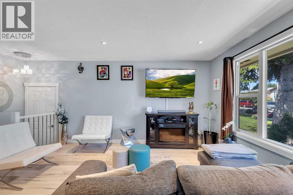 Single Family House Bungalow for Sale in  Foritana Road SE Forest Heights Calgary 