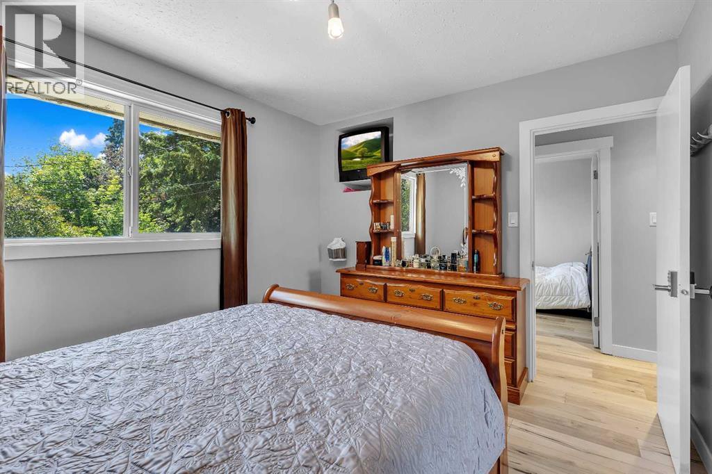 Single Family House Bungalow for Sale in  Foritana Road SE Forest Heights Calgary 