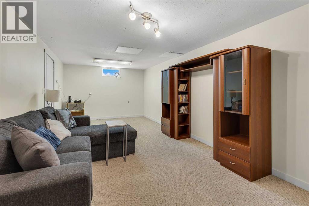 Single Family House Bungalow for Sale in  Foritana Road SE Forest Heights Calgary 