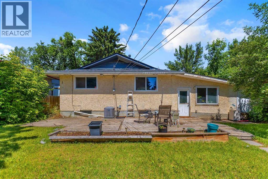 Single Family House Bungalow for Sale in  Foritana Road SE Forest Heights Calgary 