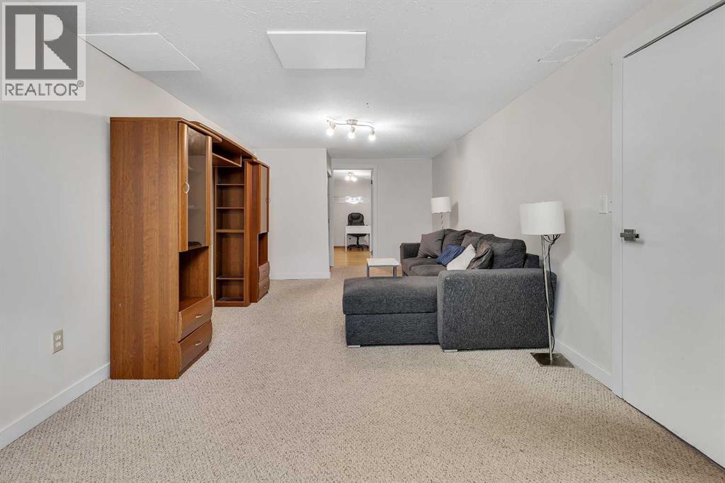 Single Family House Bungalow for Sale in  Foritana Road SE Forest Heights Calgary 