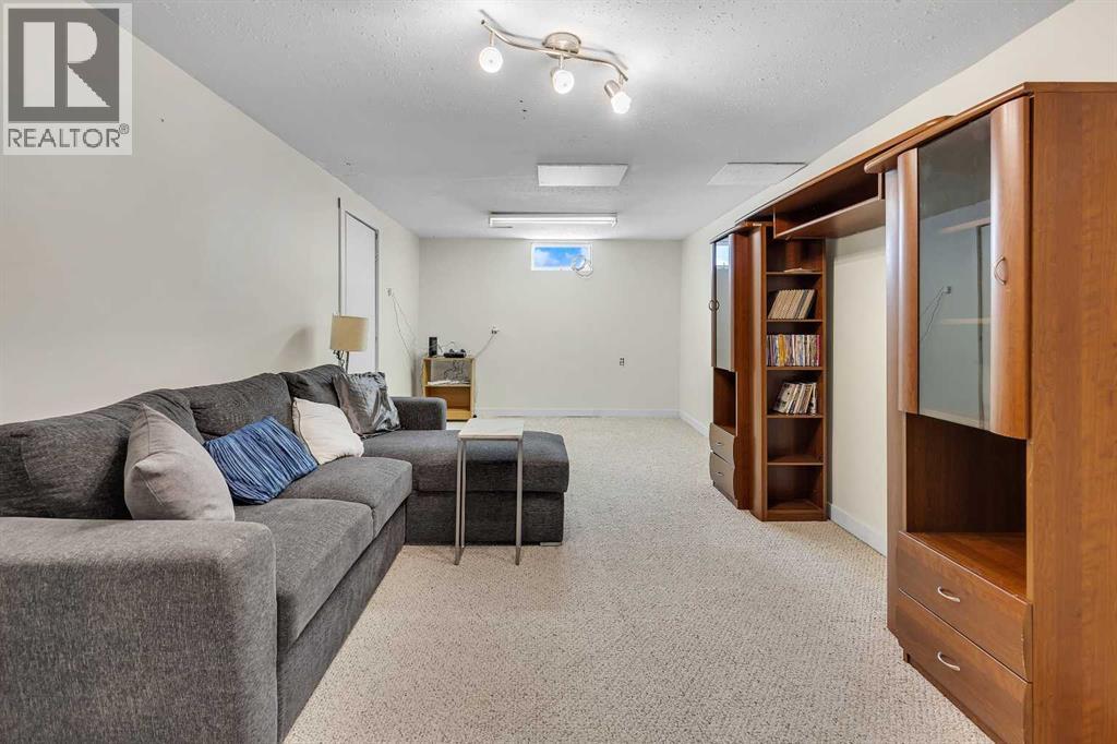 Single Family House Bungalow for Sale in  Foritana Road SE Forest Heights Calgary 