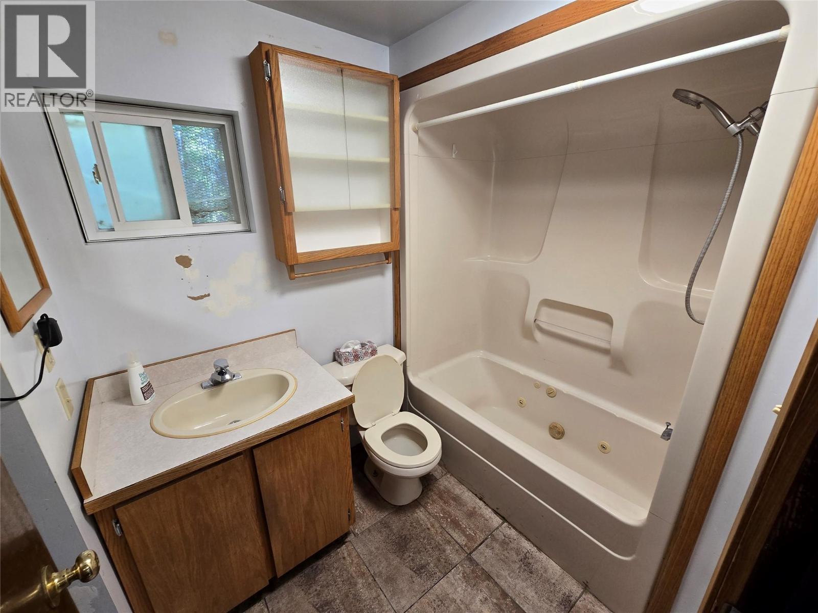 404 HAYWOOD ROAD - 12