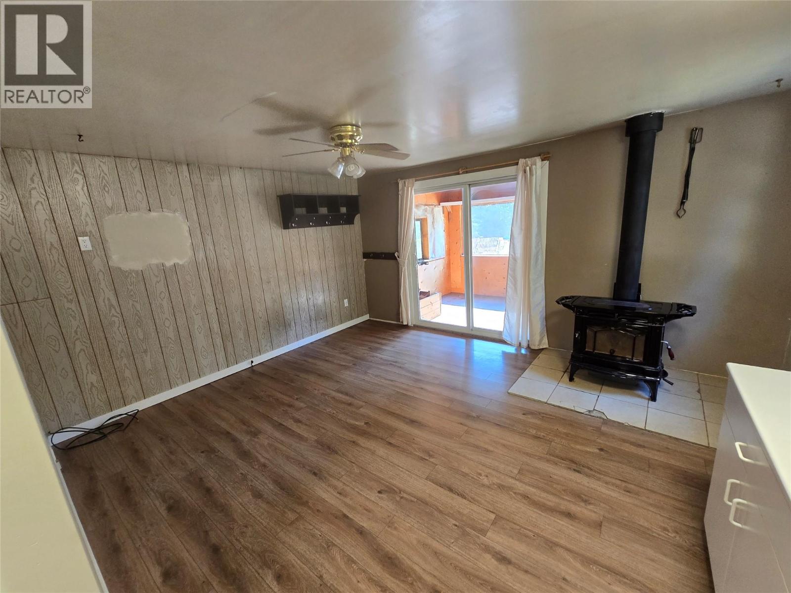 404 HAYWOOD ROAD - 8