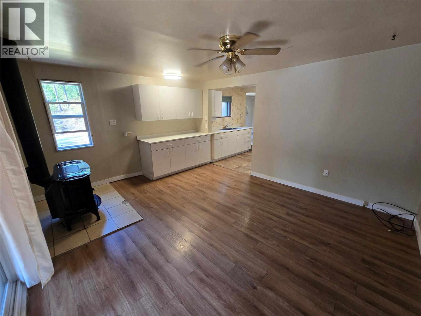 404 Haywood Road - 9