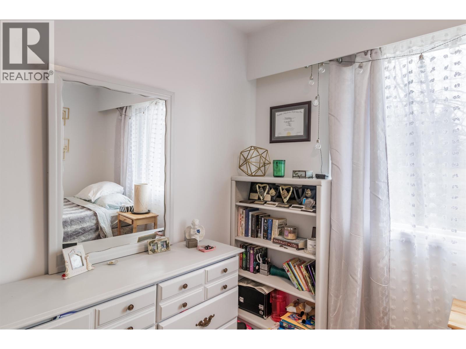 4715 PARKER COURT - 26