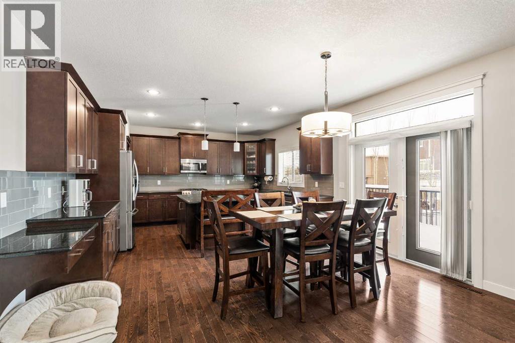 Single Family House for Sale in  Crestridge Mews SW Crestmont Calgary 