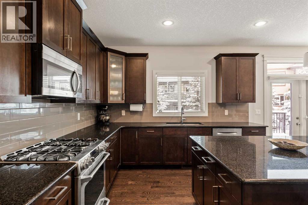 Single Family House for Sale in  Crestridge Mews SW Crestmont Calgary 