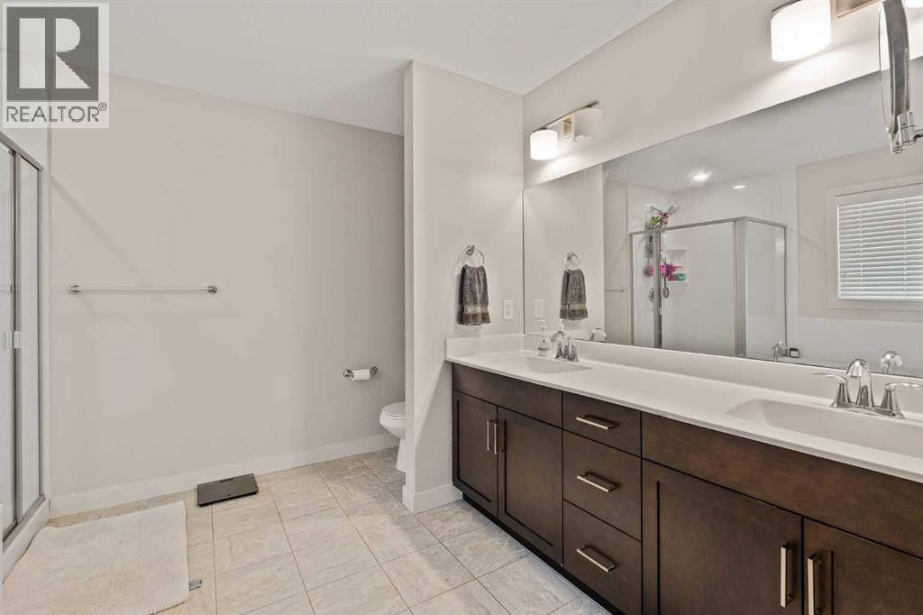 Single Family House for Sale in  Crestridge Mews SW Crestmont Calgary 