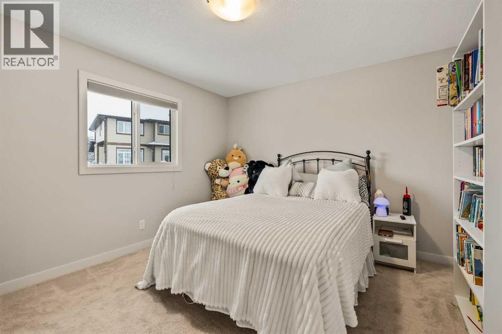 Single Family House for Sale in  Crestridge Mews SW Crestmont Calgary 