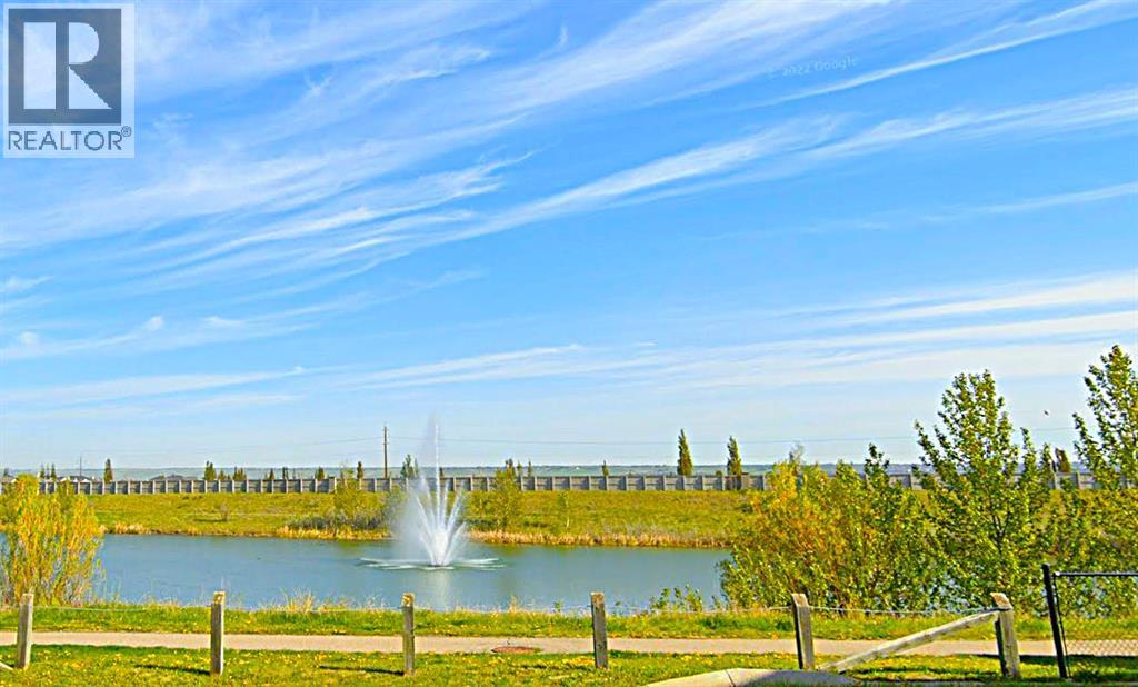 Single Family House for Sale in  Crestridge Mews SW Crestmont Calgary 