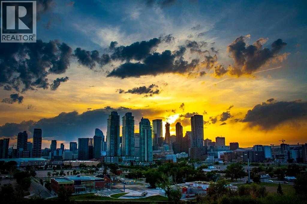 Single Family House for Sale in  Crestridge Mews SW Crestmont Calgary 