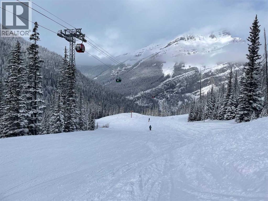 Single Family House for Sale in  Crestridge Mews SW Crestmont Calgary 