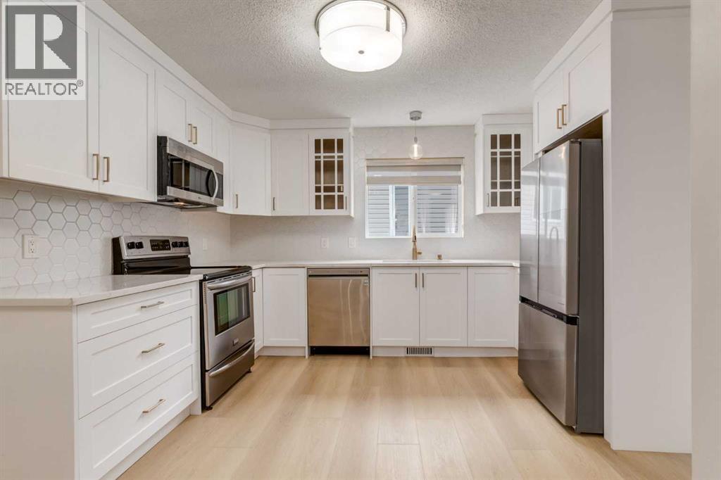 Single Family House Bungalow for Sale in  Hawkhill Way NW Hawkwood Calgary 