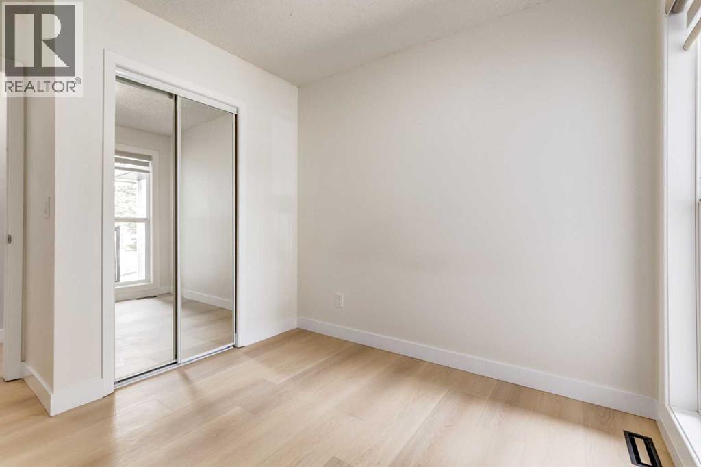 Single Family House Bungalow for Sale in  Hawkhill Way NW Hawkwood Calgary 