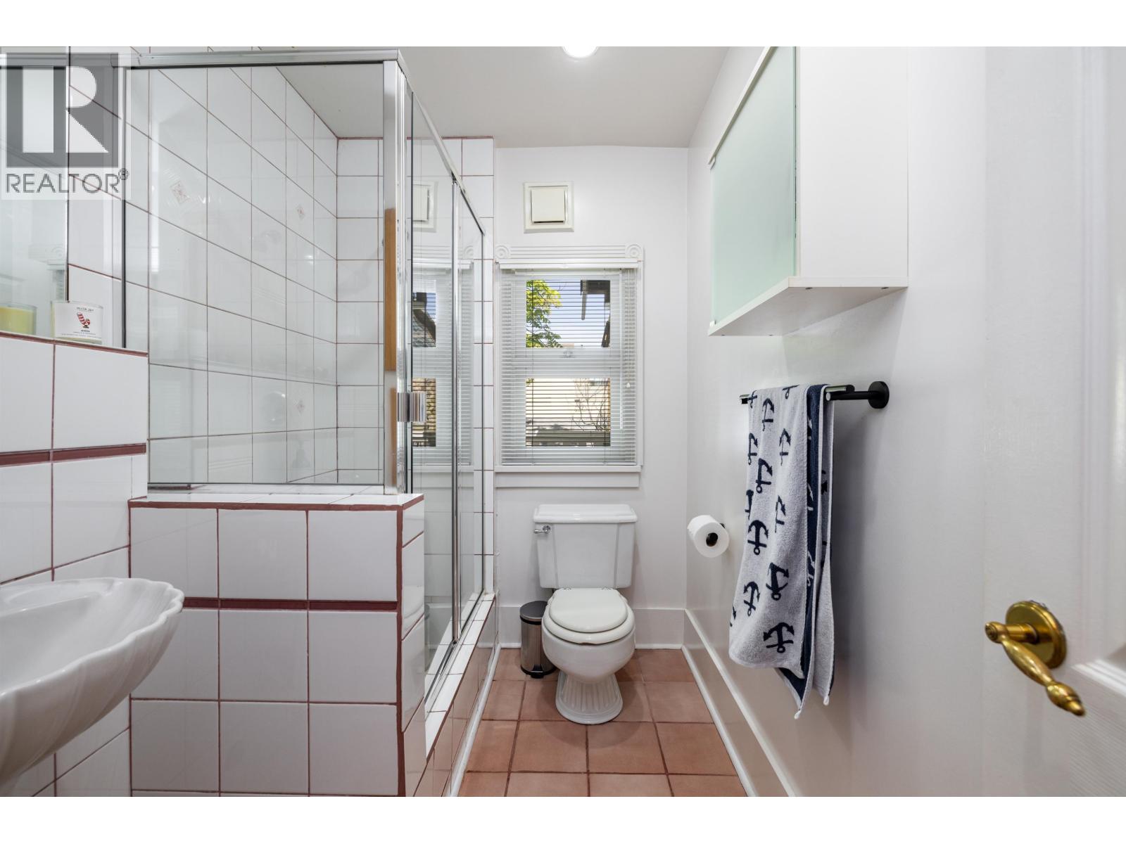 4343 11TH AVENUE, Vancouver