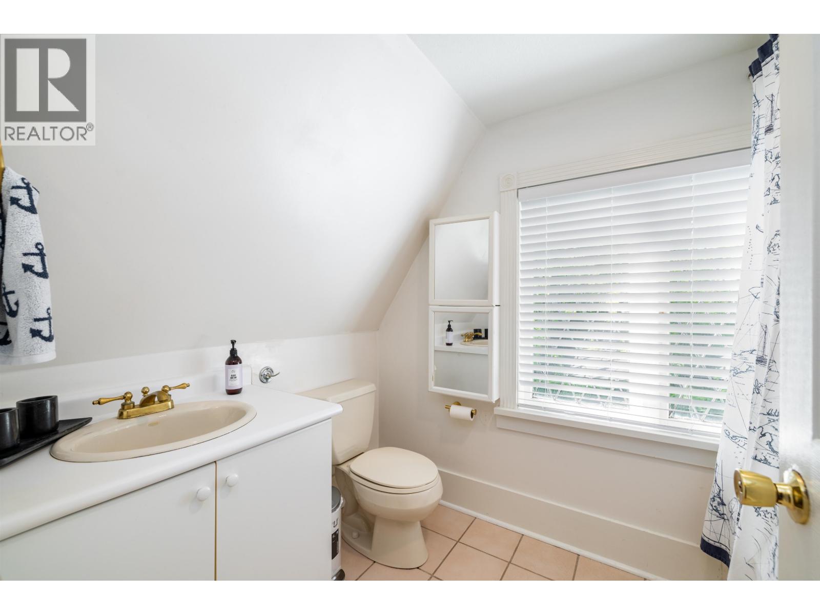 4343 11TH AVENUE, Vancouver