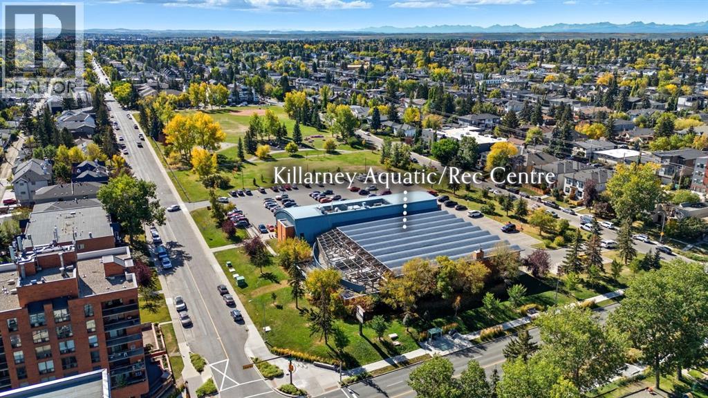 Single Family House 4 Level for Sale in   Street SW Shaganappi Calgary 