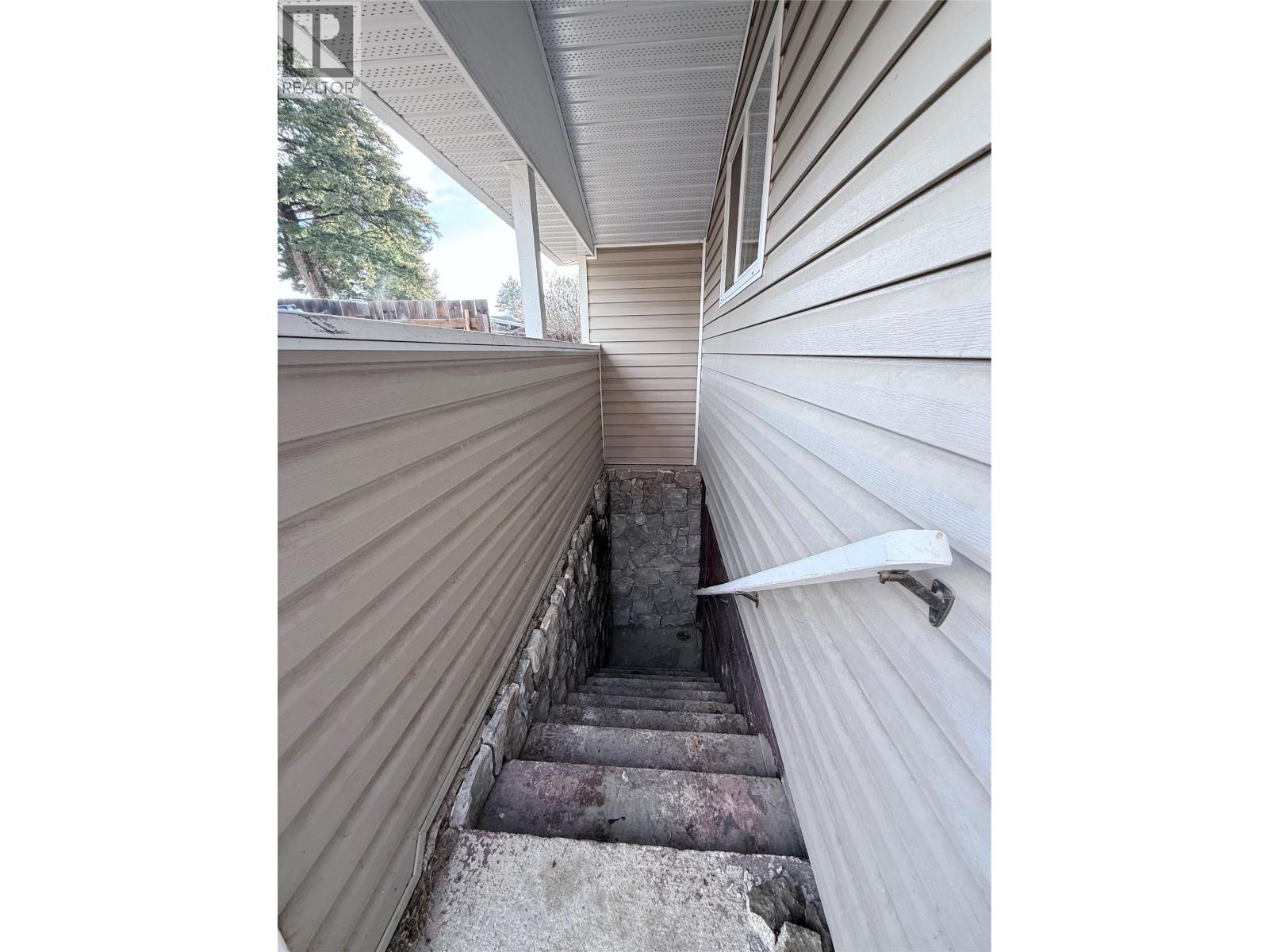 917 4A Street S, Cranbrook