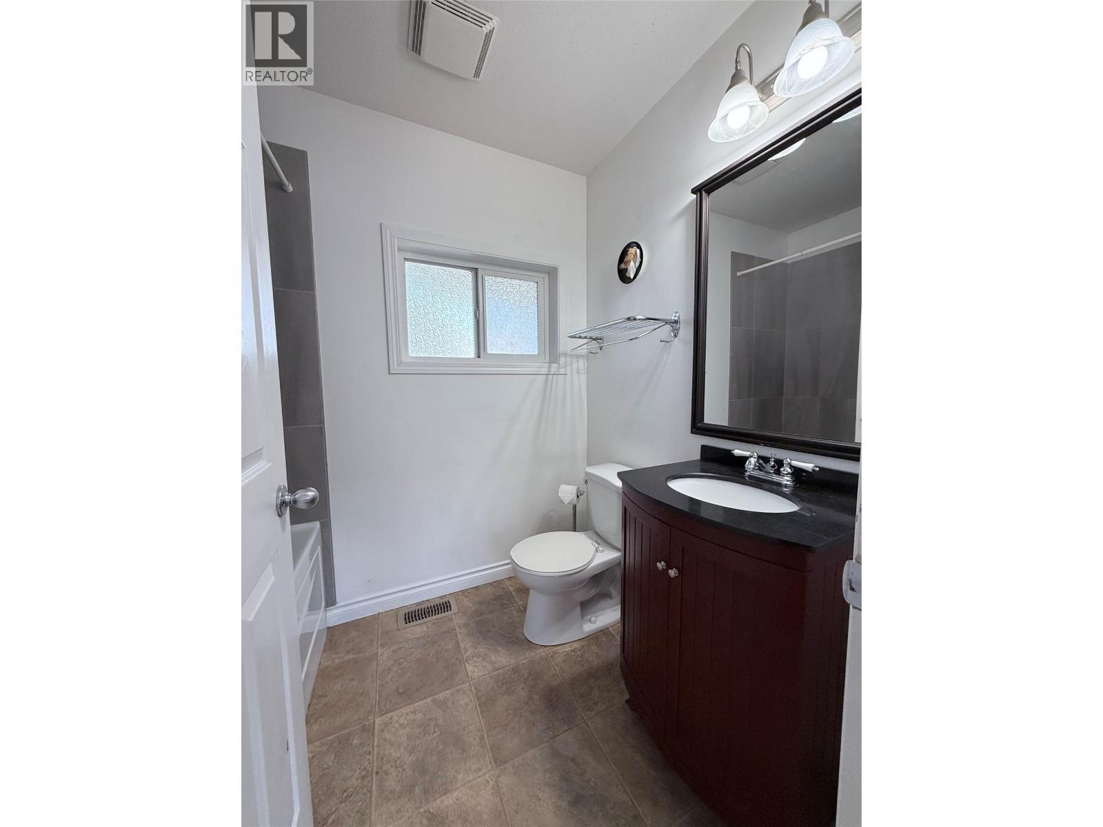 917 4A Street S, Cranbrook