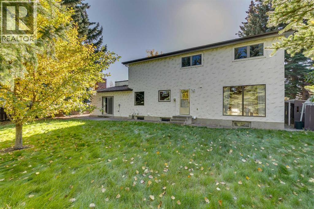 Single Family House for Sale in  Varsity Estates Road NW Varsity Calgary 