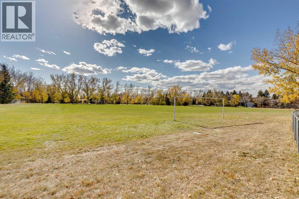 Single Family House for Sale in  Varsity Estates Road NW Varsity Calgary 