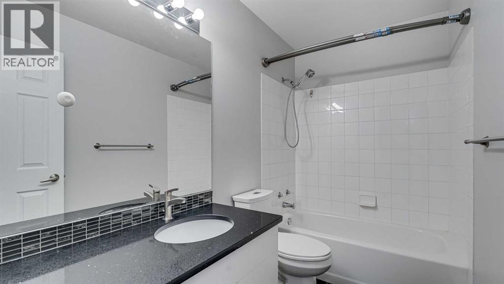 Single Family House for Sale in  Sierra Morena Road SW Signal Hill Calgary 