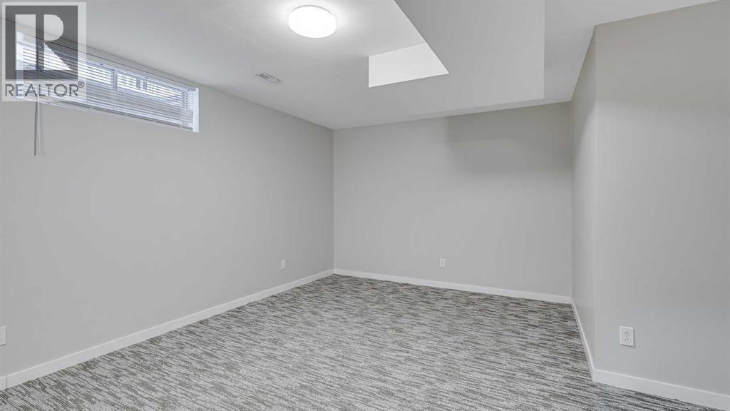 Single Family House for Sale in  Sierra Morena Road SW Signal Hill Calgary 