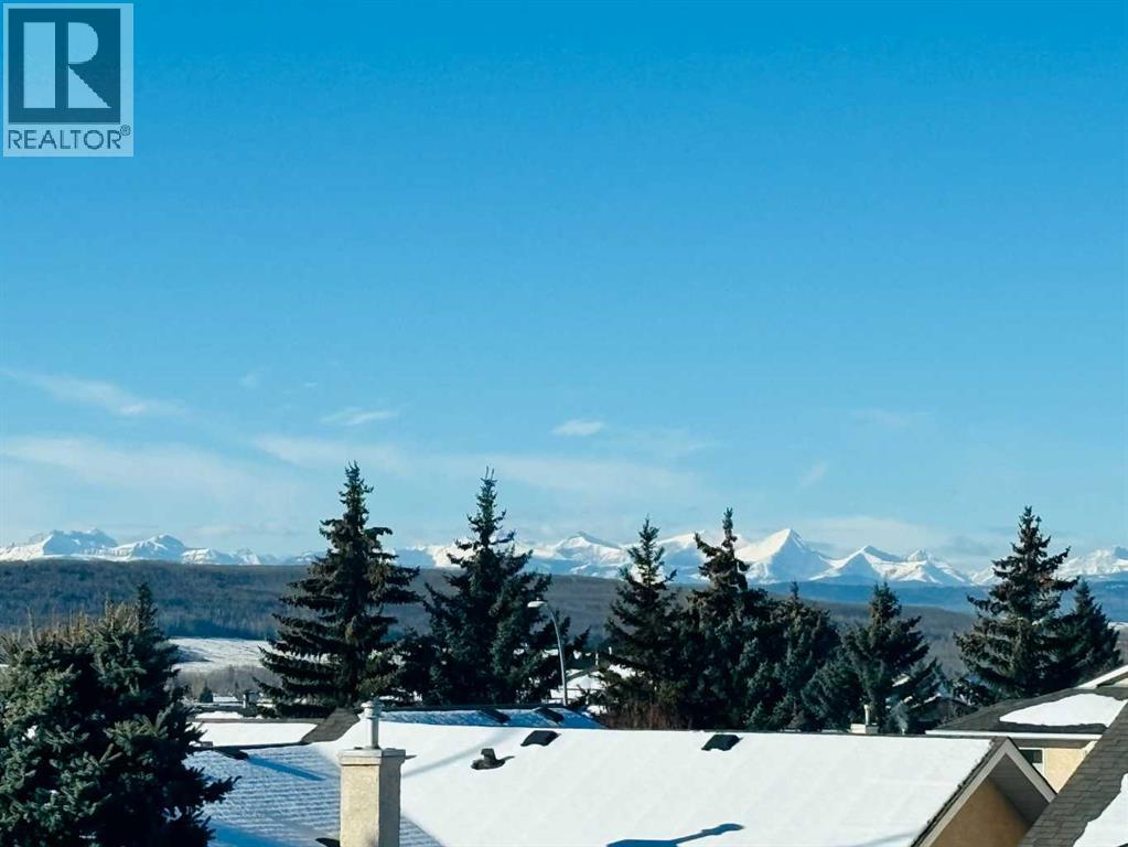 Single Family House for Sale in  Sierra Morena Road SW Signal Hill Calgary 