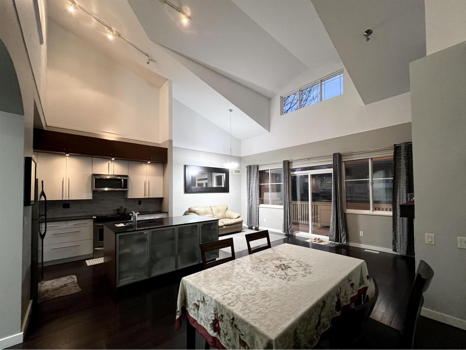 3 2588 152 STREET, Surrey