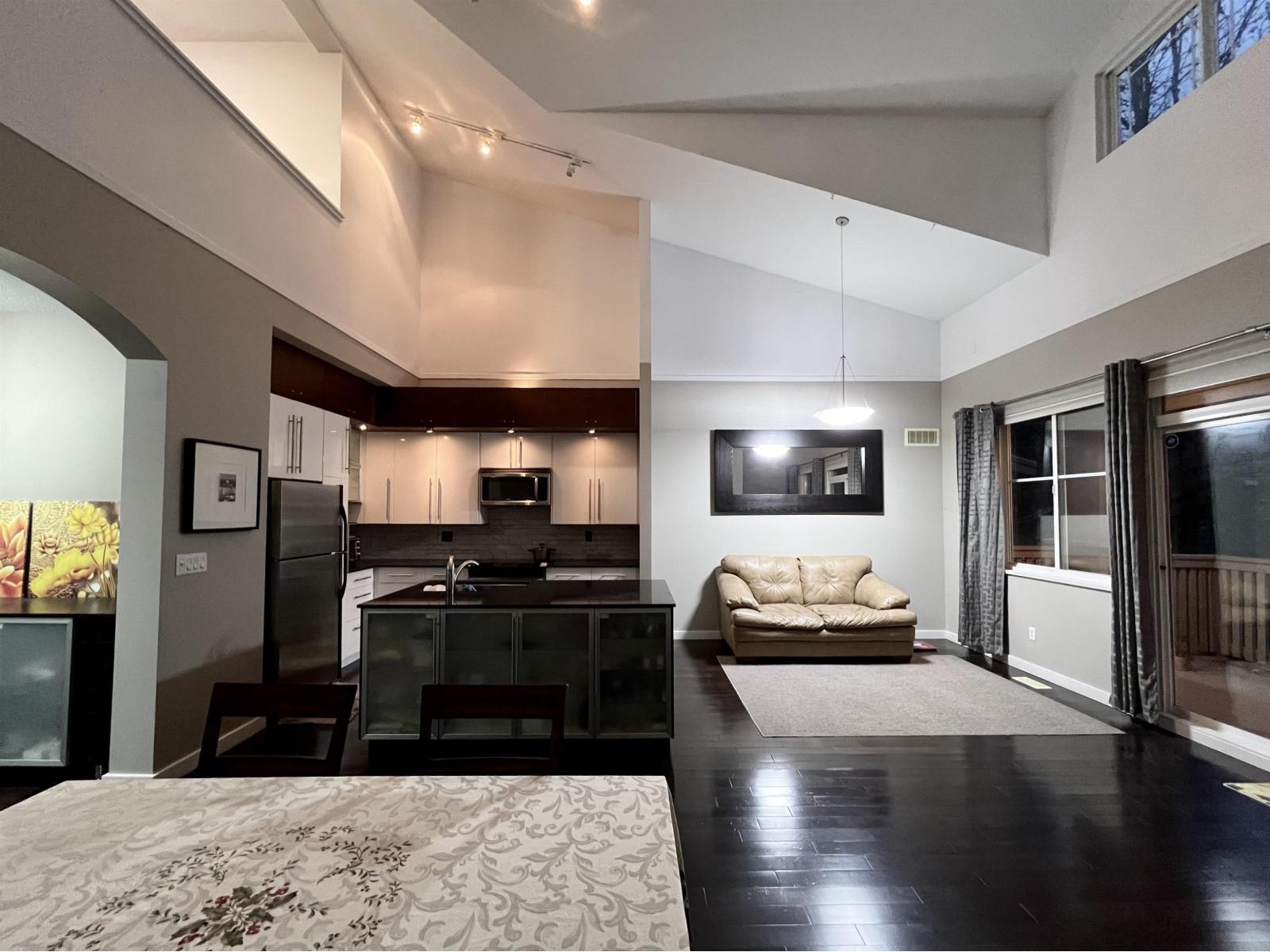 3 2588 152 STREET, Surrey