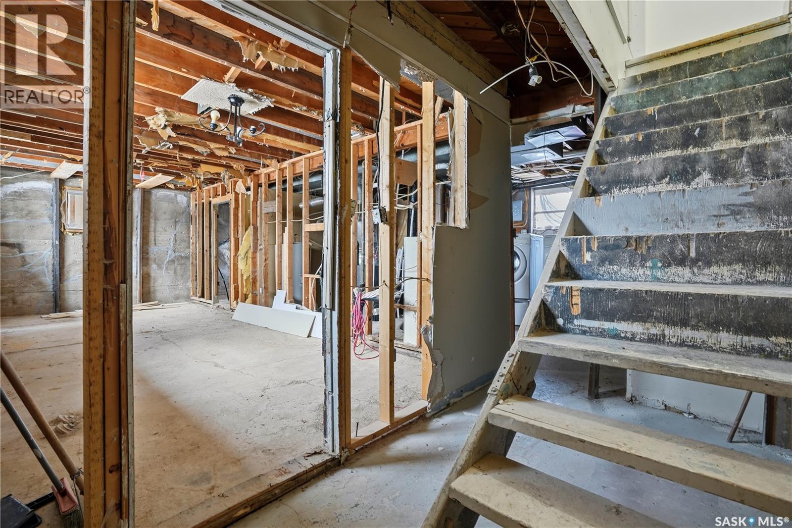 Single Family House Bungalow for Sale in  Royal STREET Regina 