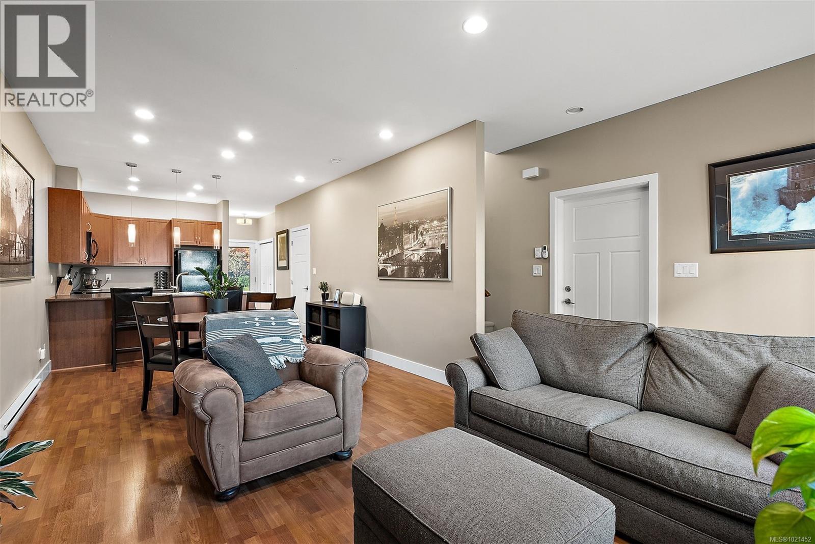 6 1893 Prosser Road, Central Saanich