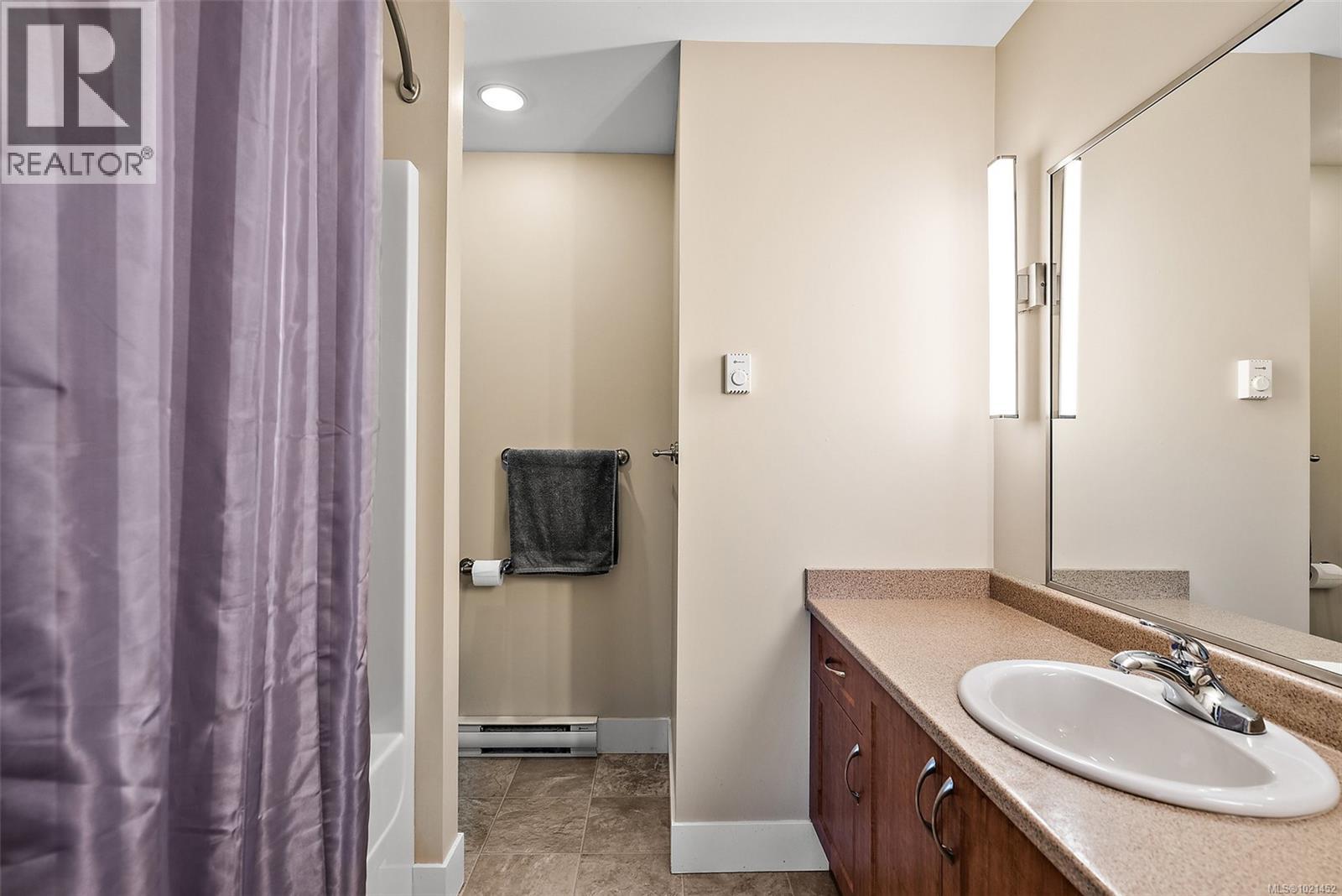 6 1893 Prosser Road, Central Saanich