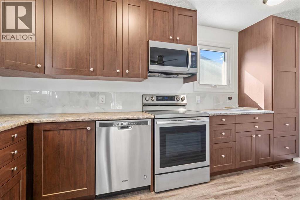 Single Family House Bungalow for Sale in  RundleCairn Way NE Rundle Calgary 