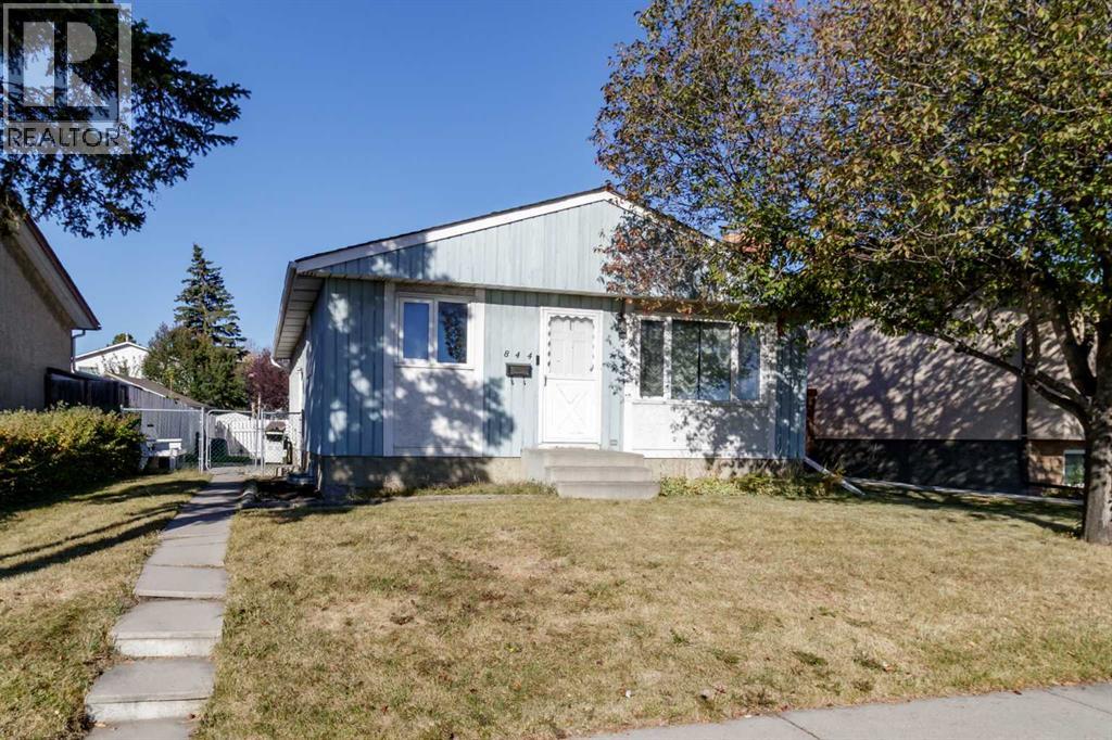 Single Family House Bungalow for Sale in  RundleCairn Way NE Rundle Calgary 
