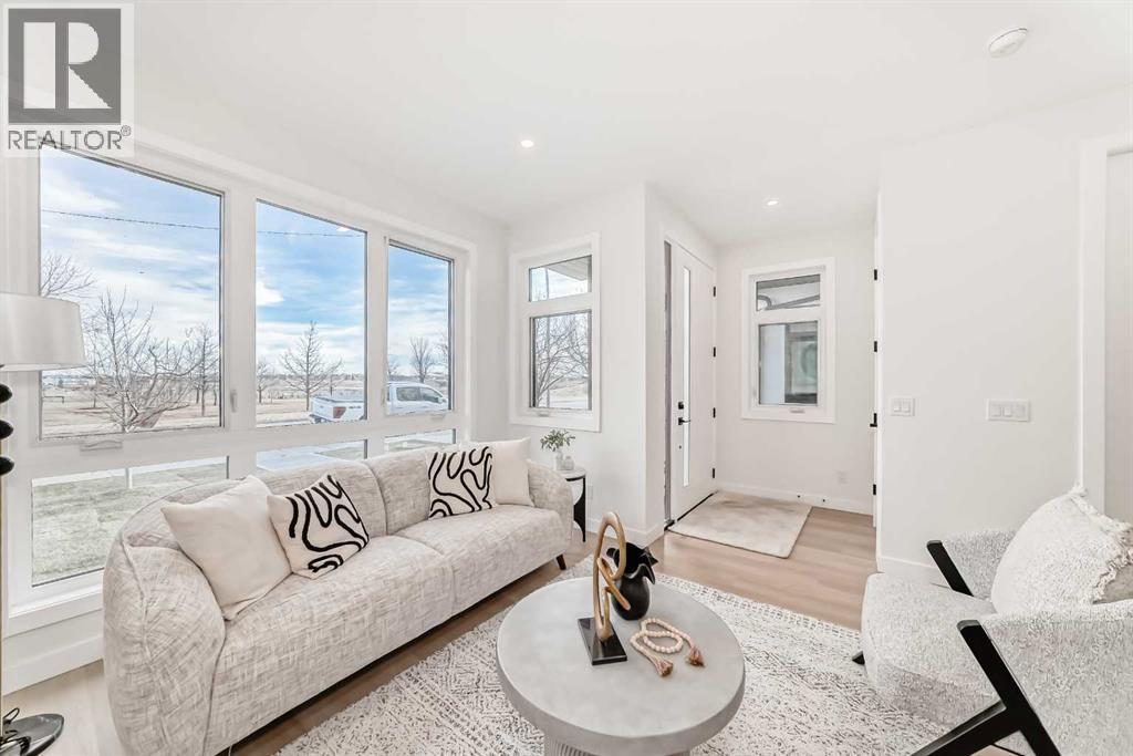 Single Family House for Sale in B Moncton Road NE Winston Heights/Mountview Calgary 