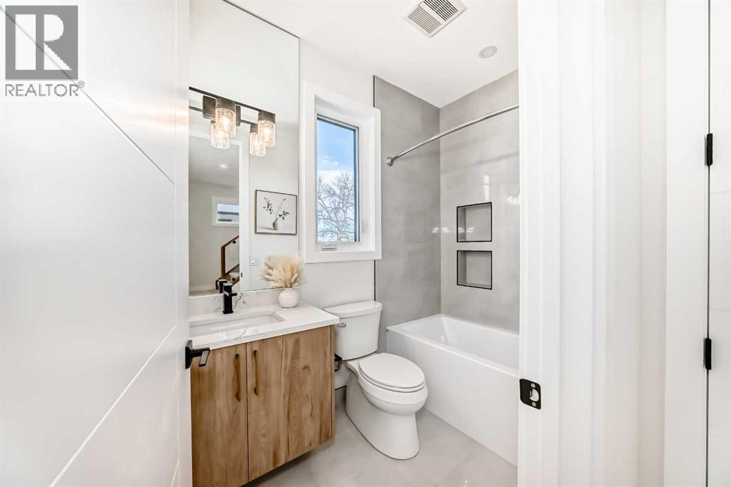 Single Family House for Sale in B Moncton Road NE Winston Heights/Mountview Calgary 