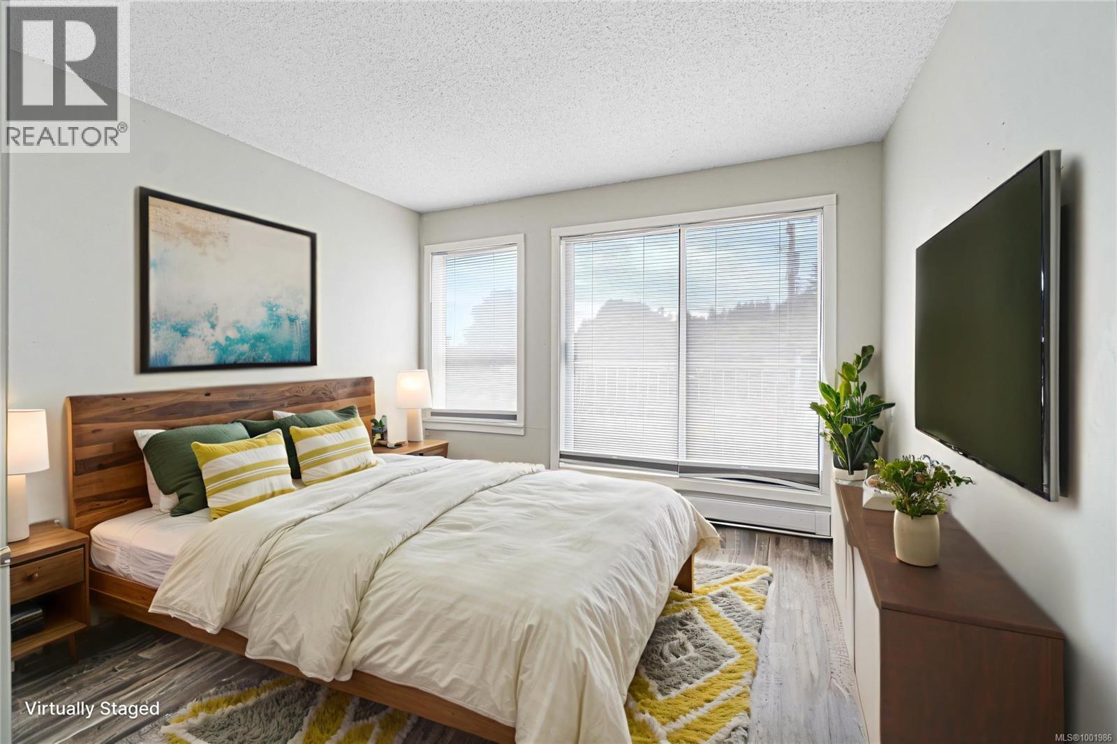 213 2815 Departure Bay Rd, Nanaimo