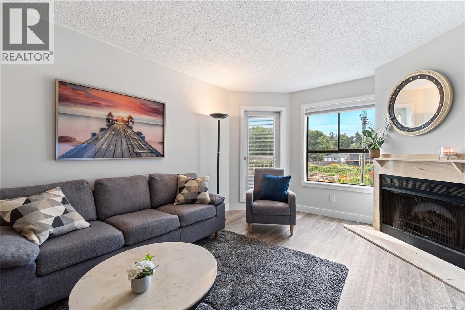 213 2815 Departure Bay Rd, Nanaimo