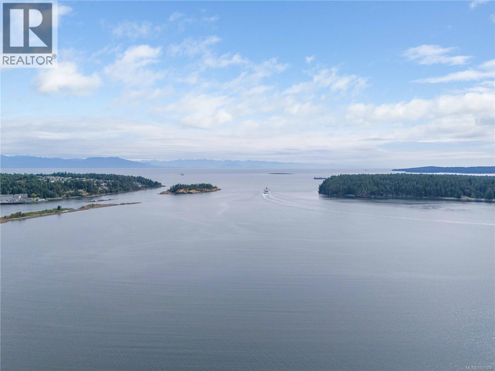 213 2815 Departure Bay Rd, Nanaimo