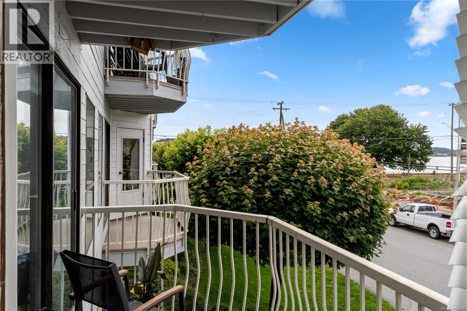 213 2815 Departure Bay Rd, Nanaimo