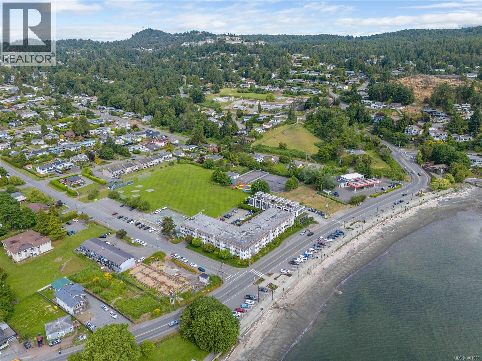 213 2815 Departure Bay Rd, Nanaimo