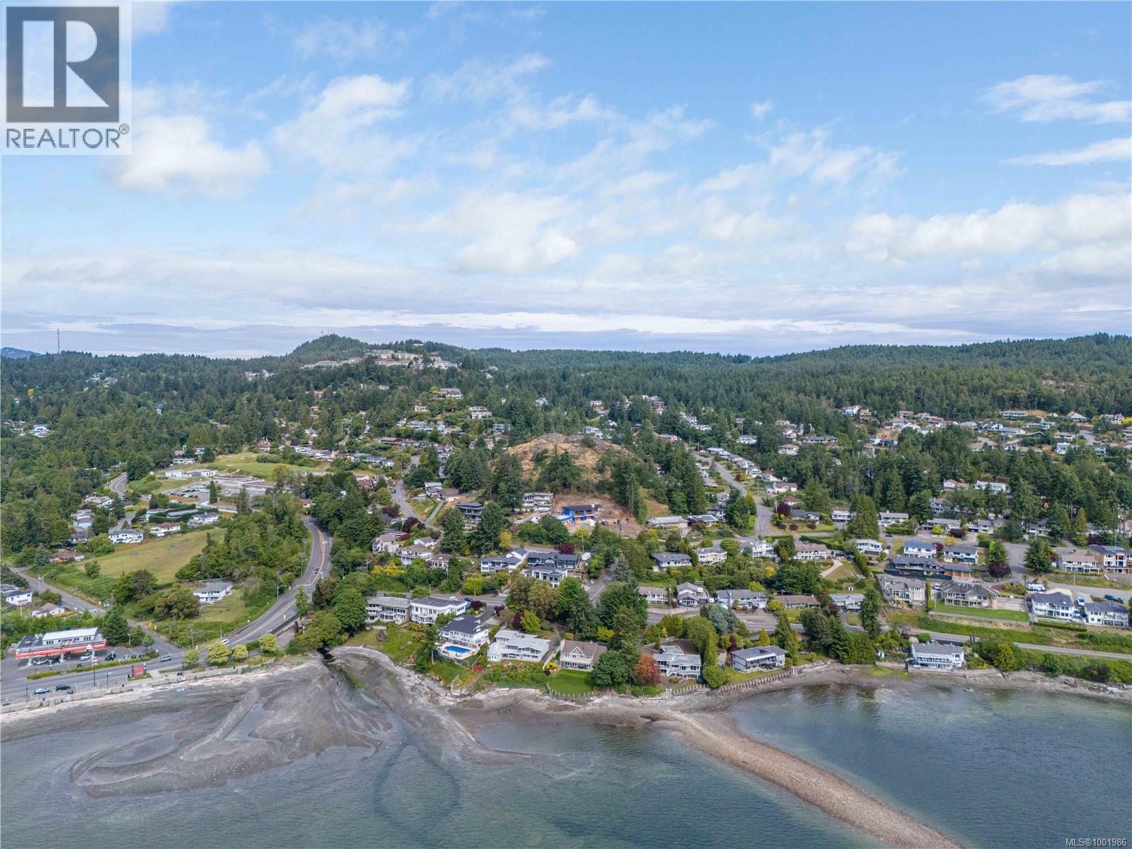 213 2815 Departure Bay Rd, Nanaimo